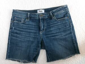 PAIGE jax knee shorts women denim shorts size 28 med wash